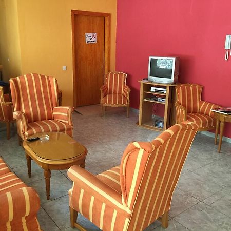 Tenerife Hostel Лос Кристианос Екстериор снимка