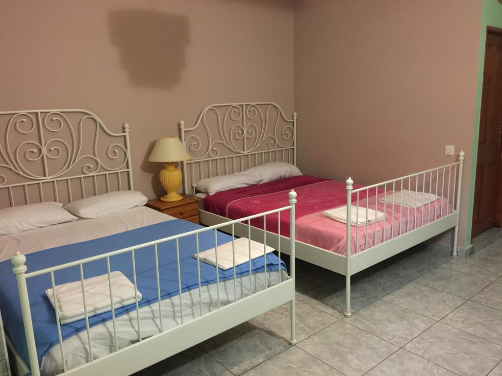 Tenerife Hostel Лос Кристианос Стая снимка