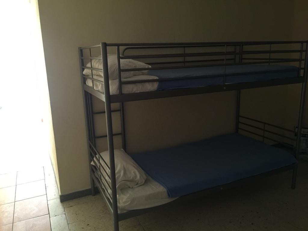 Tenerife Hostel Лос Кристианос Стая снимка