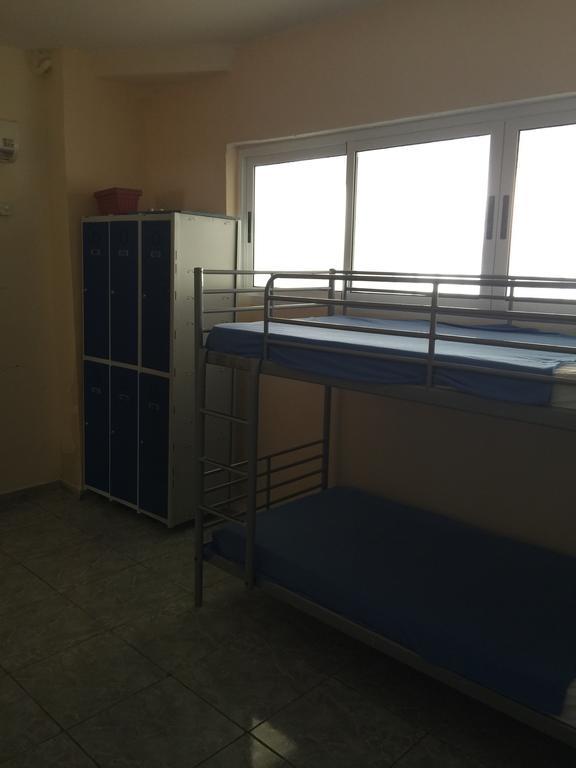 Tenerife Hostel Лос Кристианос Екстериор снимка