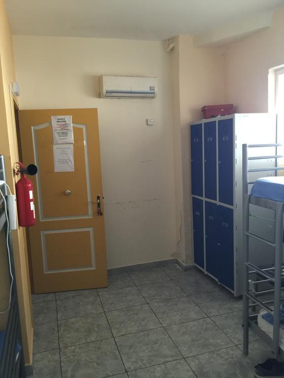 Tenerife Hostel Лос Кристианос Екстериор снимка